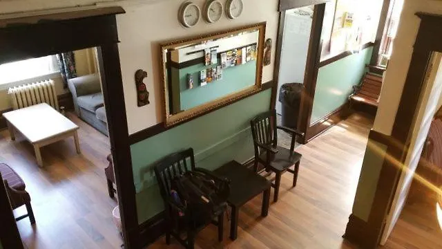 Main St Hostel Vancouver